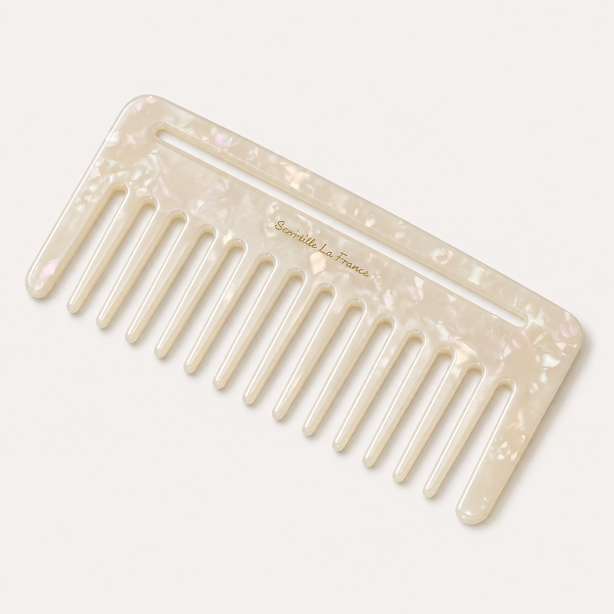 🤍 PEARL CREAM WIDE TOOTH COMB