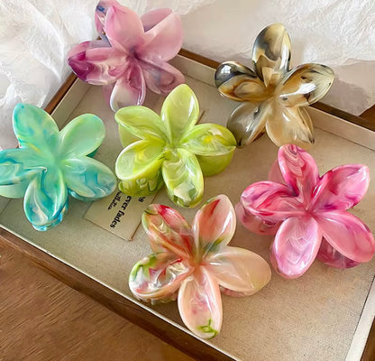 Marble Flower Hair Claw Clip – Pastel Acrylic Hair Accessory